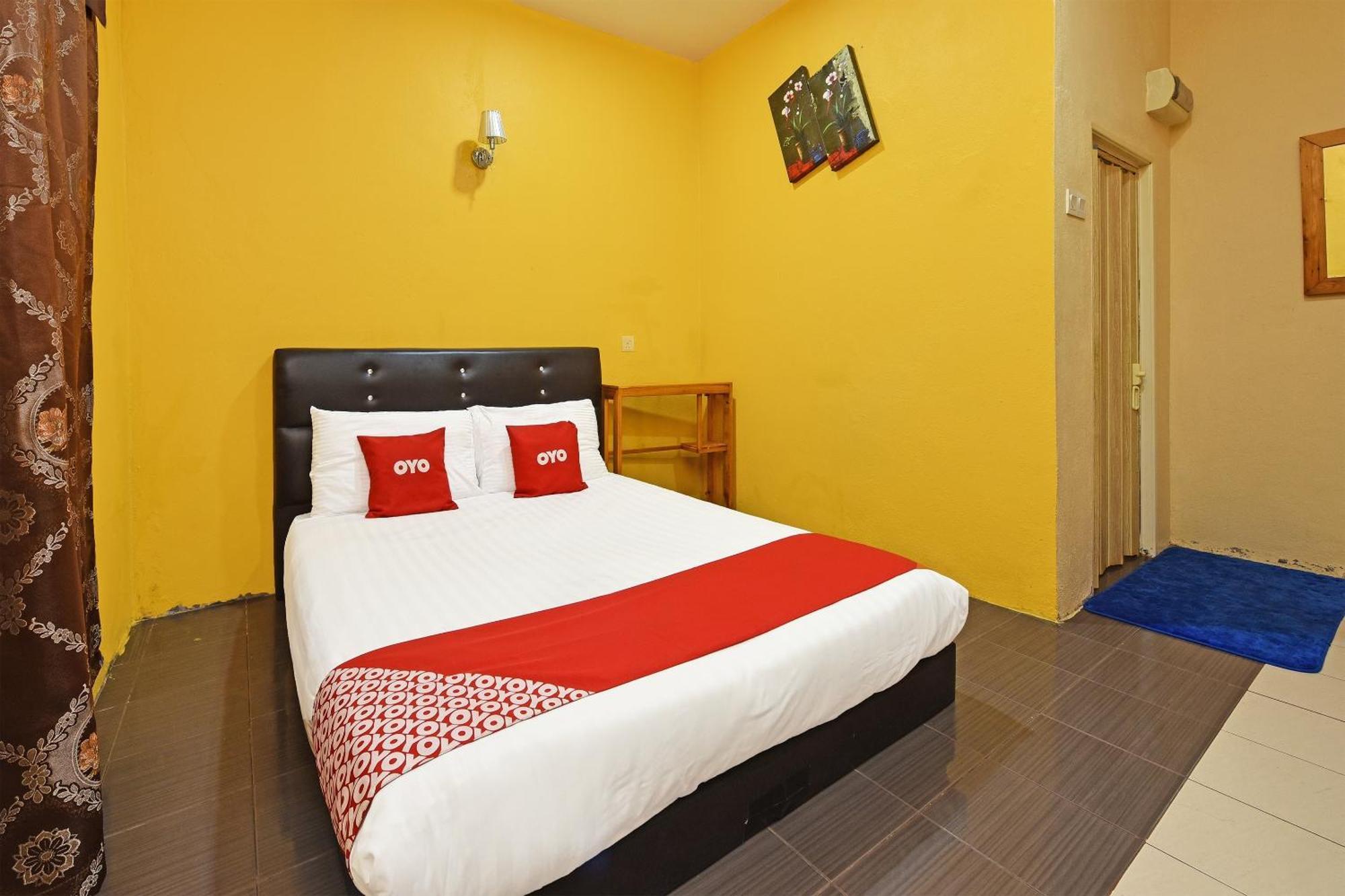 Oyo 90561 Awan Biru Motel Pantai Cenang  Exterior photo